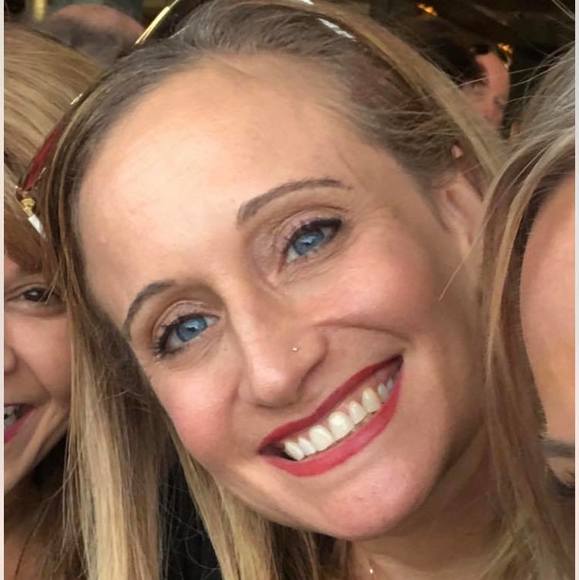 Meet your Posher, Jennifer - Picture 1 of 1